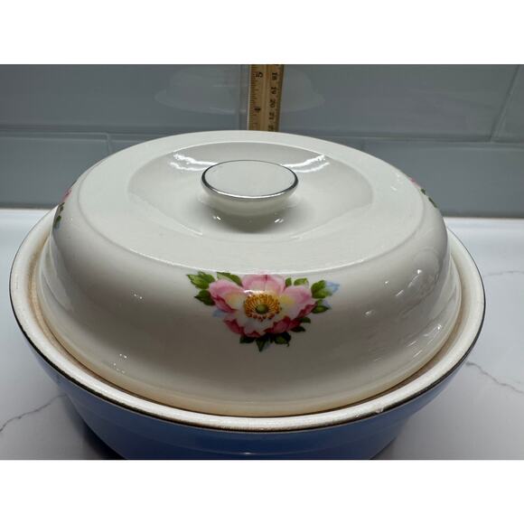 VINTAGE: Hall's Superior Quality Kitchenware, 2-Quart Covered Casserole Dish - Picture 2 of 10